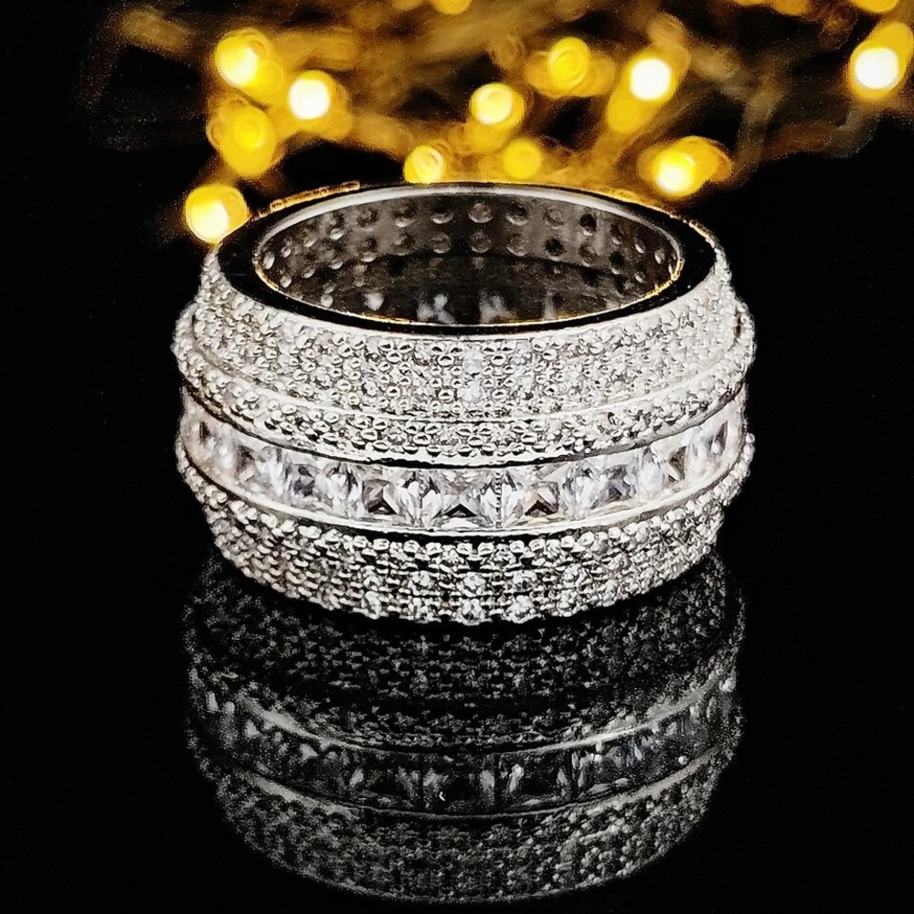Gorgeous Silver Wide Women Ring - Picture 3 of 5